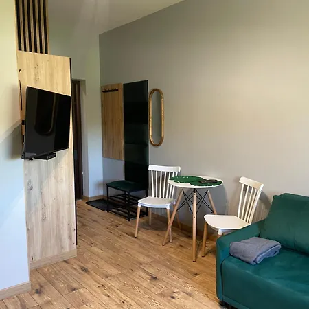 아파트 Przystanek - Komuny Paryskiej 3 *