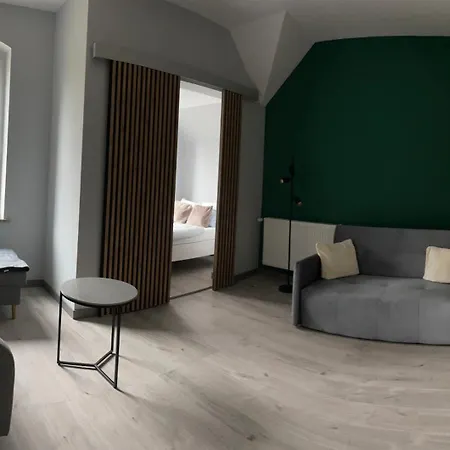 Przystanek - Komuny Paryskiej 3 * Karpacz