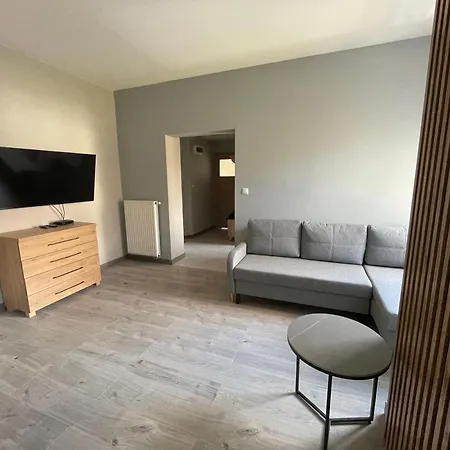 Przystanek - Komuny Paryskiej 3 Apartamento *