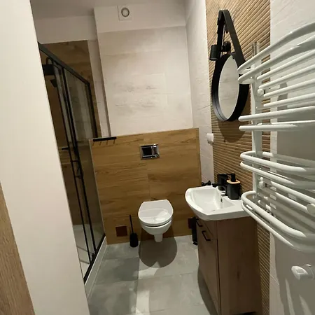 Przystanek - Komuny Paryskiej 3 Apartmán