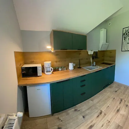 Przystanek - Komuny Paryskiej 3 Apartament *