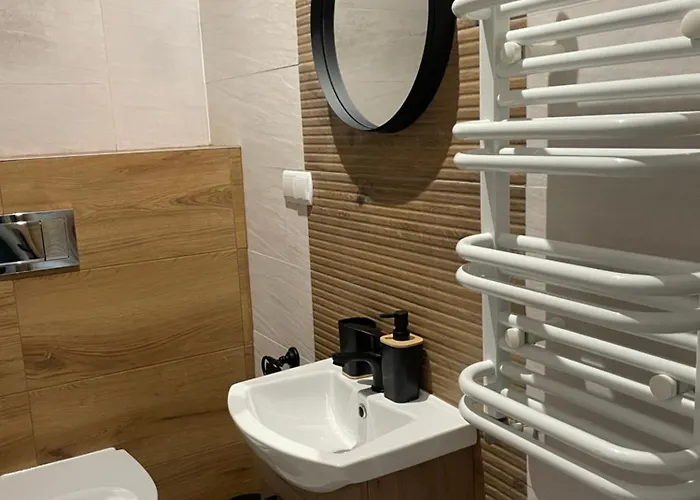 Apartment Przystanek - Komuny Paryskiej 3