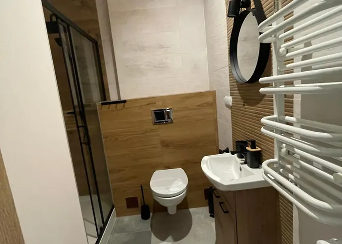 Przystanek - Komuny Paryskiej 3 Apartment